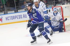 Сергей Гончарук продлил контракт с ХК «Торпедо»